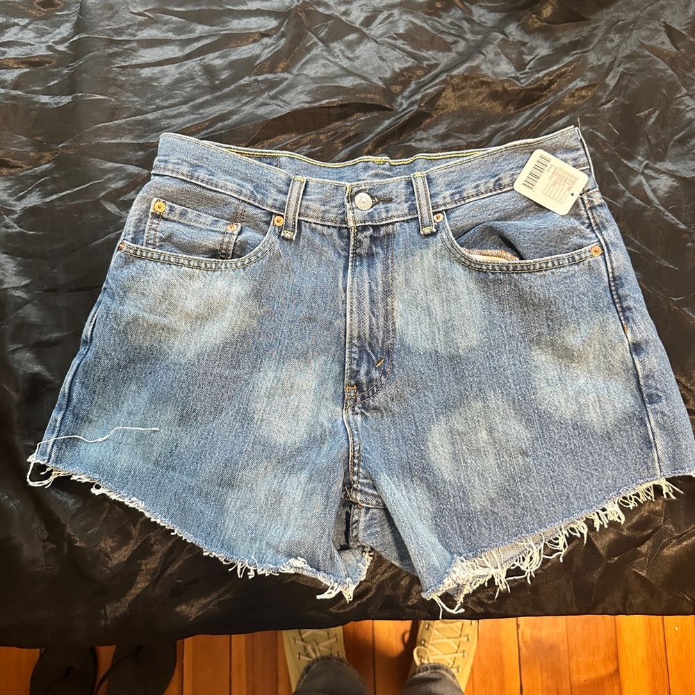 BRAND NEW W/ TAG Levi Denim Shorts